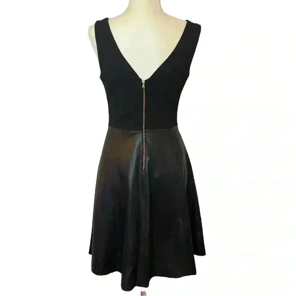 Lou Andrea Black Leather Dress V Neck Fit & Flare Short Mini Soft Lamb 40 M 8 - Picture 2 of 15